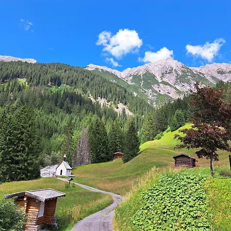 Сasa de vacaciones Alpenlodge Madau Zams